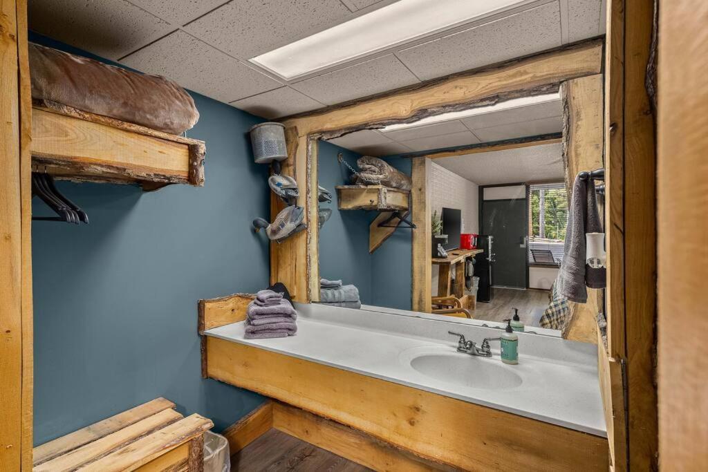 Stonegate Lodge Pool Fire Pits King Bedfast Wifi 50In Tv Room #209 Eureka Springs Buitenkant foto
